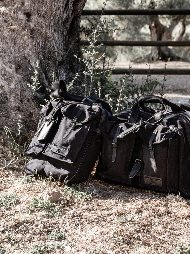 Nomad Daybag - Lava Grey