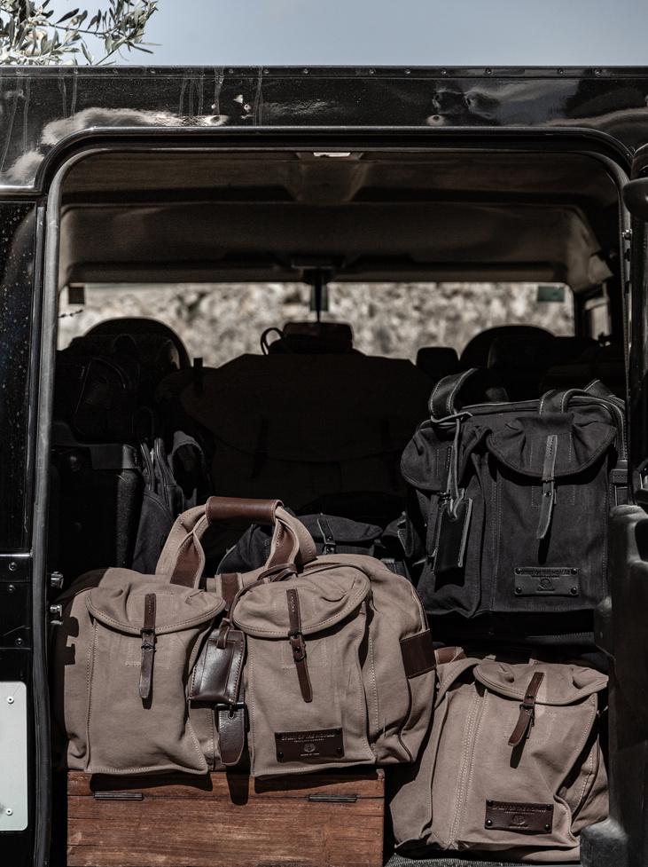 Nomad Daybag - Lava Grey