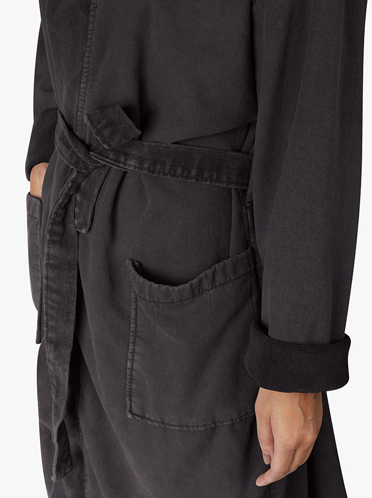 Spirit of the Nomad Bathrobe with hoodie Onyx Black