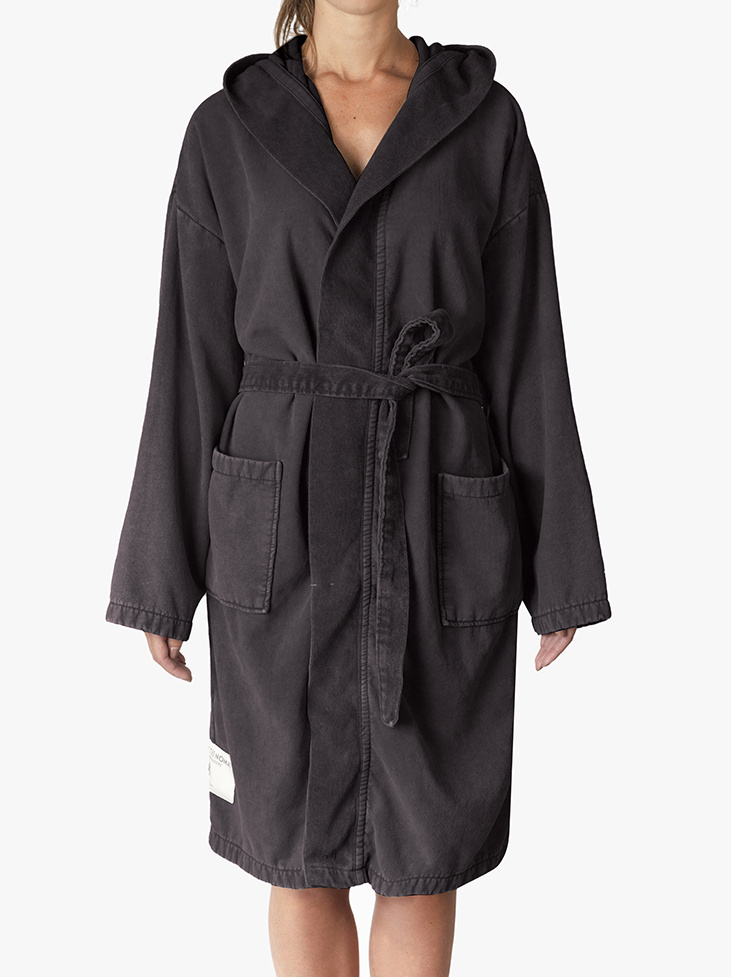 Spirit of the Nomad Bathrobe with hoodie Onyx Black